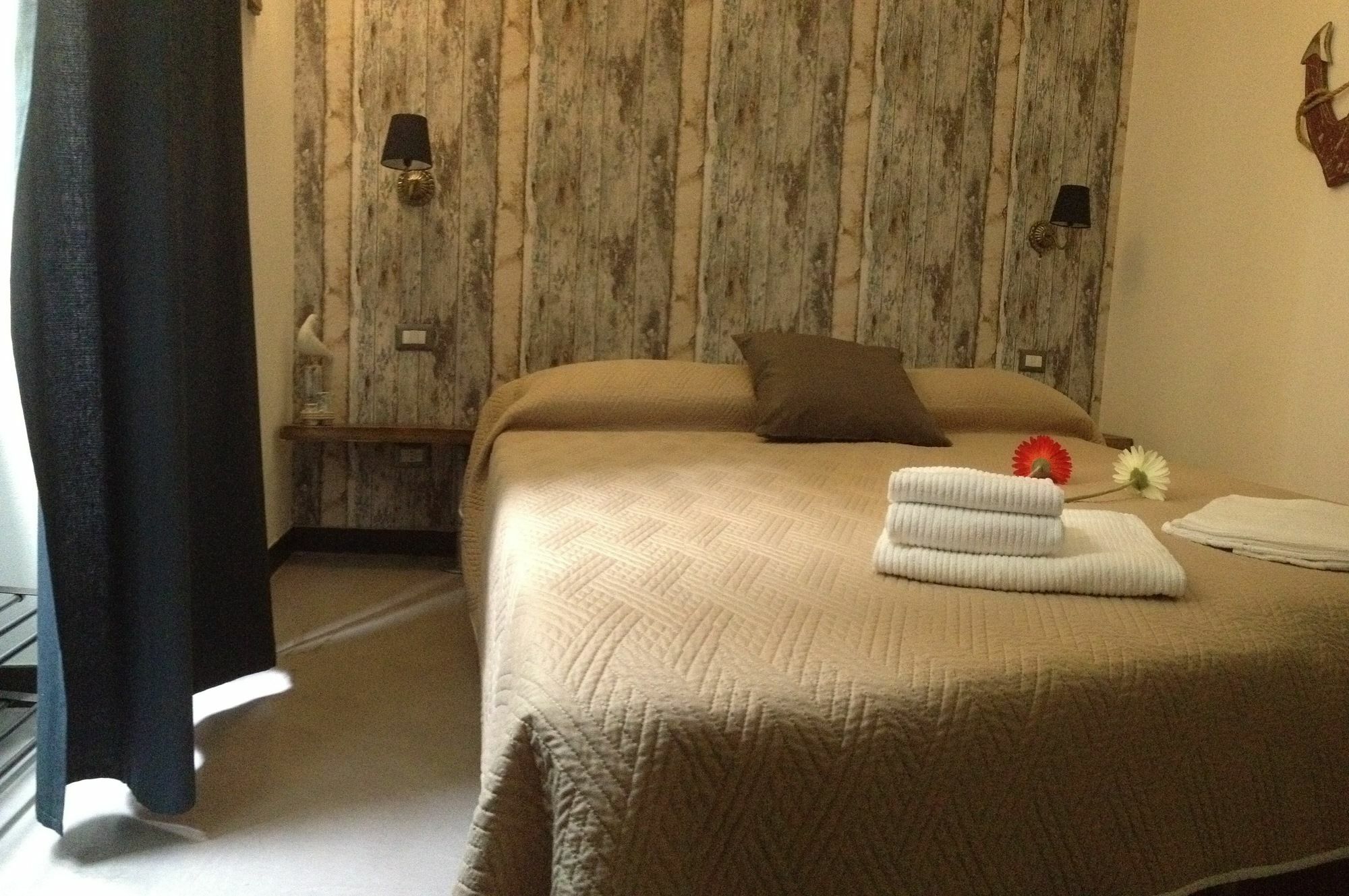 ปอร์ตา มารีนา Hotel ลาสเปเซีย ภายนอก รูปภาพ